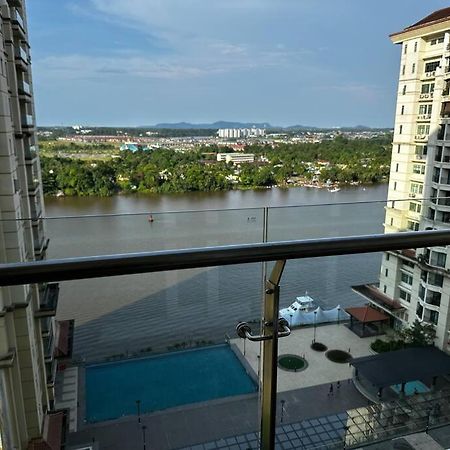 A.R Homestay Riverine Condominium كوشنج المظهر الخارجي الصورة